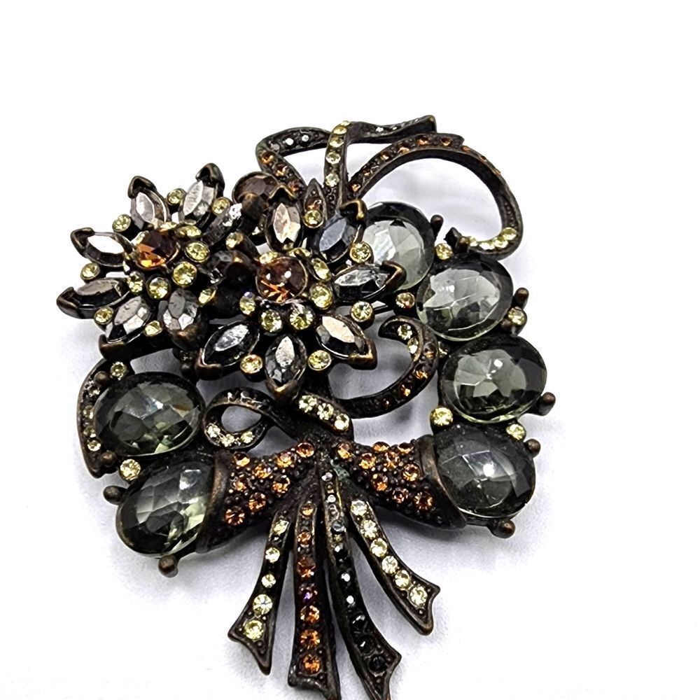 Vintage Avon SP brooch